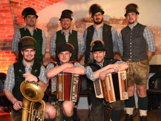 Poscha und die Musikanten aus dem Salzkammergut - Veranstaltungen auf Schloss Höch in Flachau