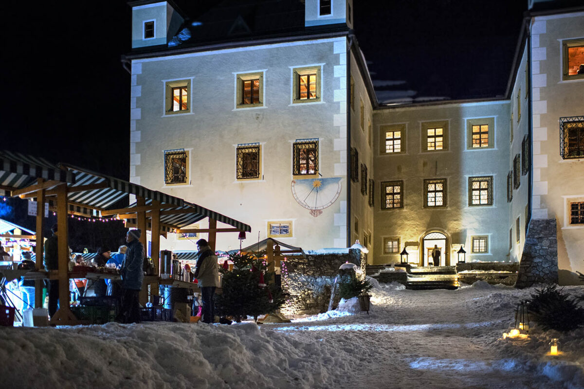 Adventmarkt auf Schloss Höch, Flachau